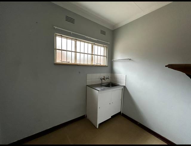 600M² WAREHOUSE TO LET IN WYNBERG
